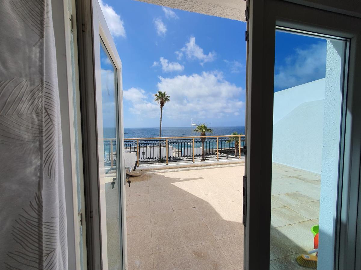 Paphos Poseidon 51 - Beachfront Two Bedroom Apartment מראה חיצוני תמונה