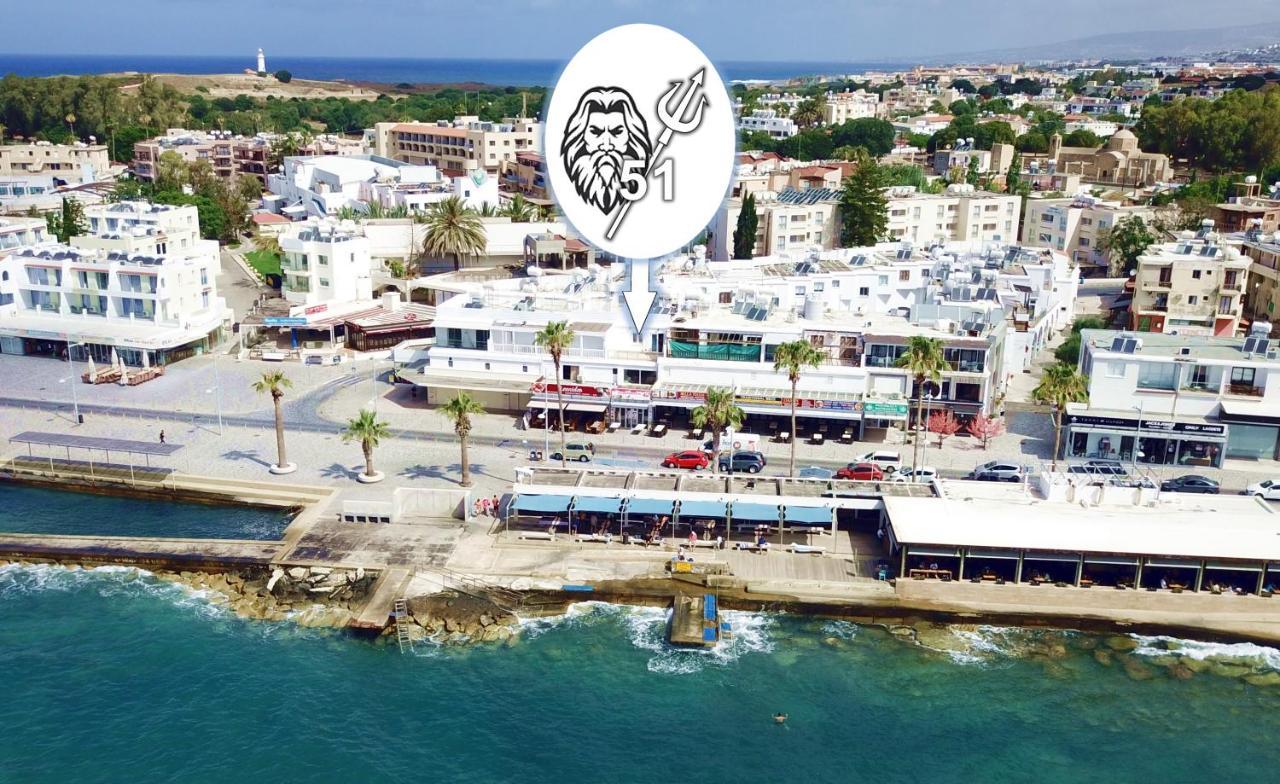 Paphos Poseidon 51 - Beachfront Two Bedroom Apartment מראה חיצוני תמונה